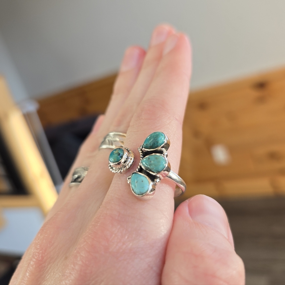 Turquoise Sterling Ring - Picture 3 of 4
